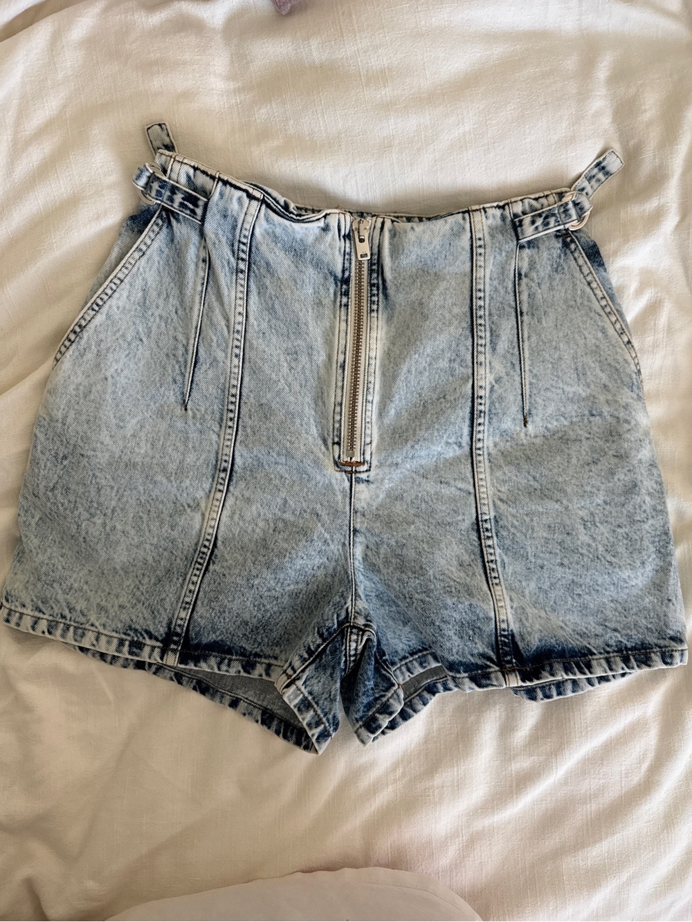 IRO Powelly High Rise Acid Wash Denim Pleated Shorts Size 40 FR US 8 - Picture 1 of 6